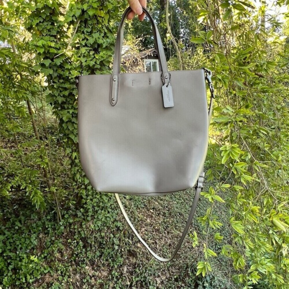 COACH Women’s Smooth Gray Leather Shoulder Bag Central Shopper Tote AUTHENTIC